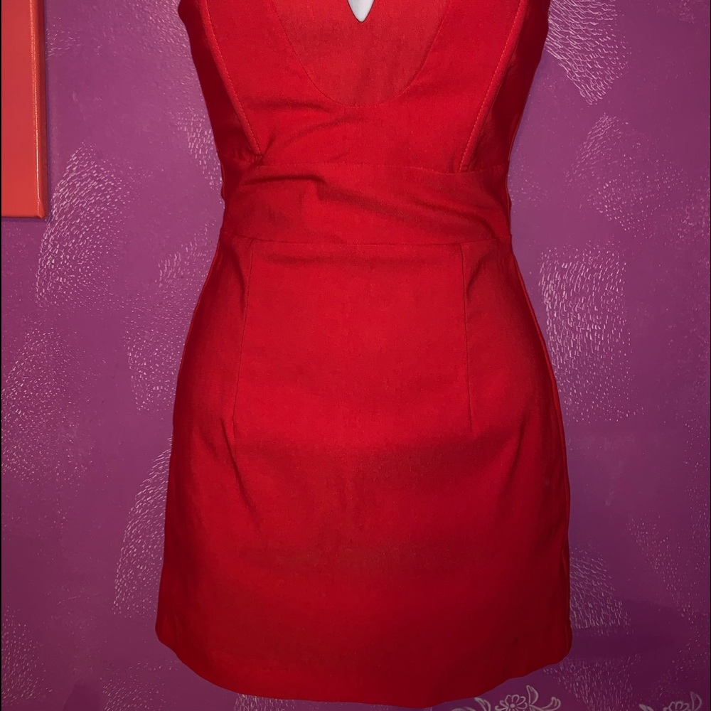 Deep V Mini Dress - Picture 4 of 4